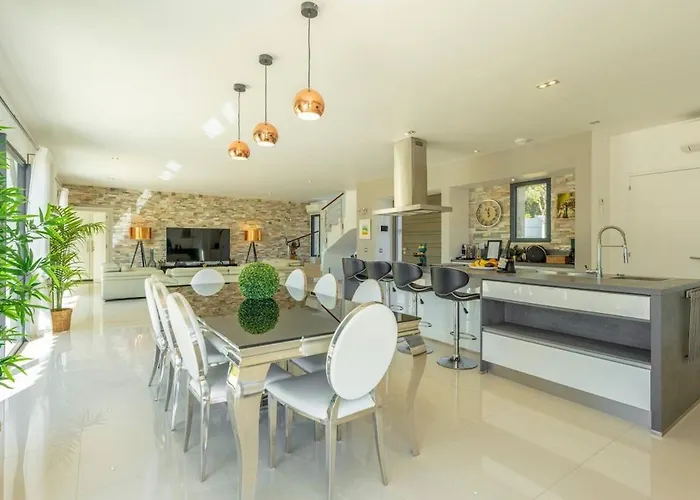 Suartello Vecchio Avec Piscine Privee Βίλα